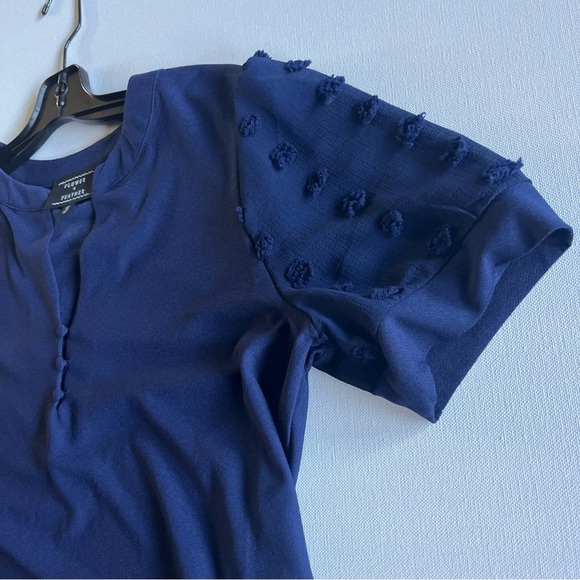 Flower & Feather Women's Short Sleeve Shirt Blouse Pompom Sleeves Navy Medium - Picture 2 of 7